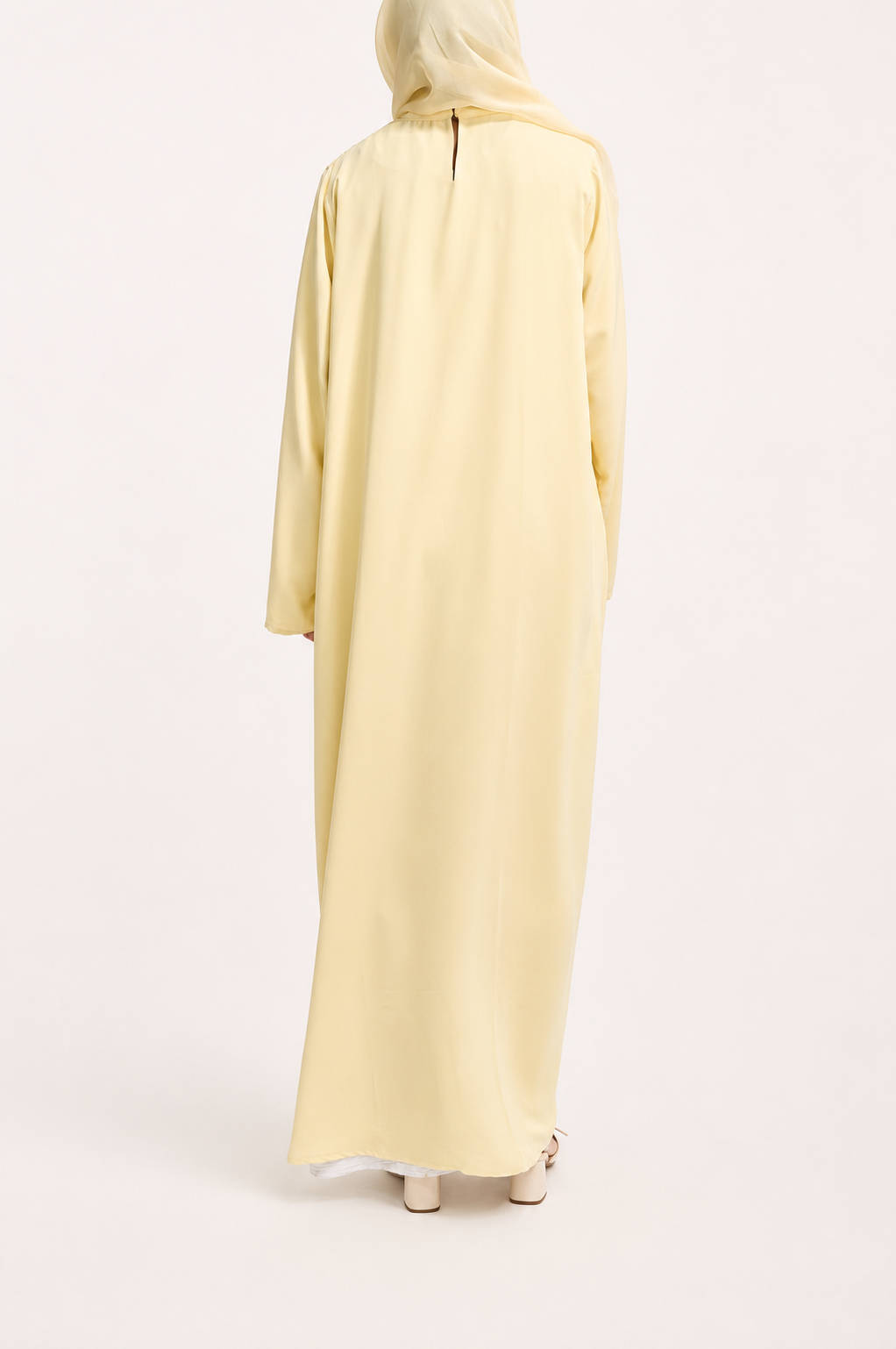 Très belle Abaya in Yellow