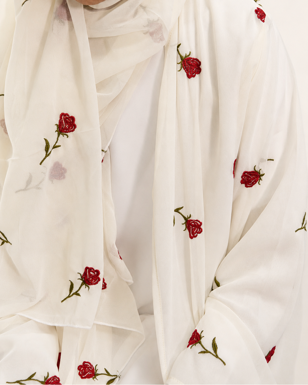 Rose d'Amour Abaya in White
