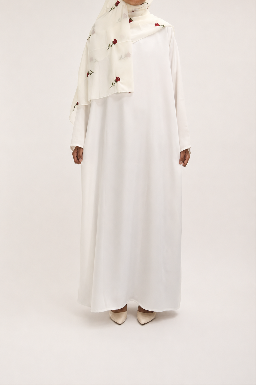 Rose d'Amour Abaya in White