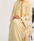 Très belle Abaya in Yellow