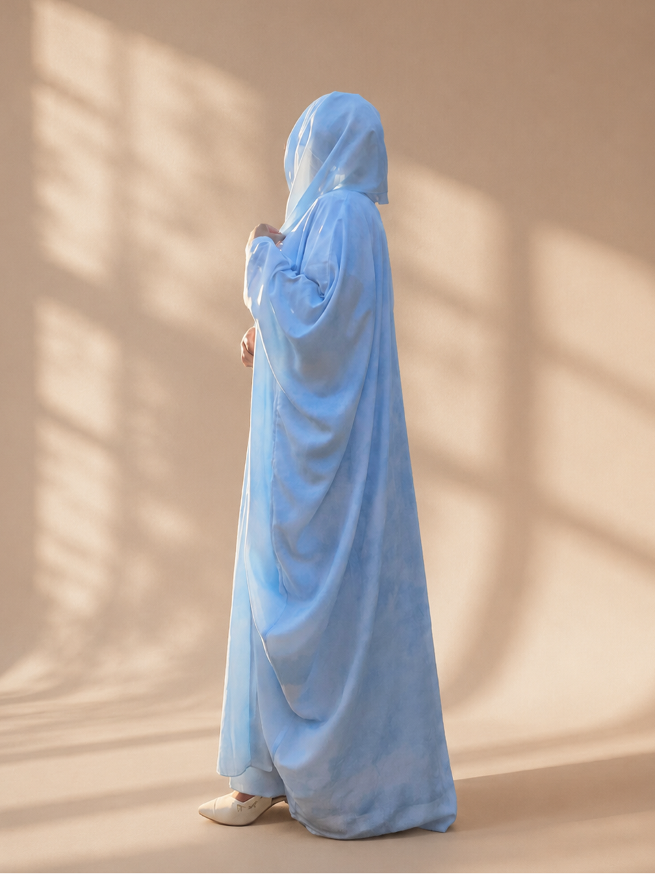 Le ciel bleu open abaya