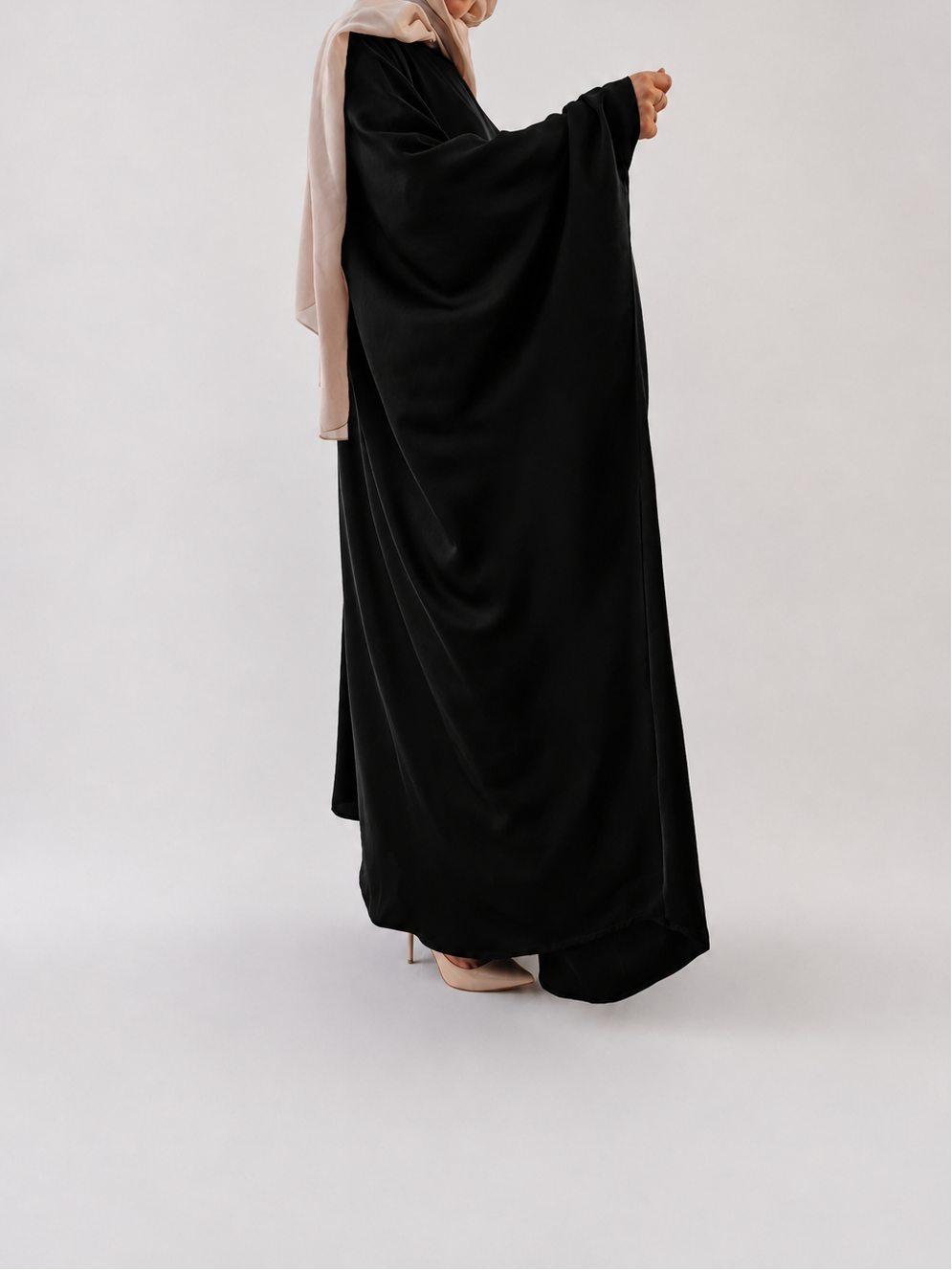 Classic Batwing Abaya in Black