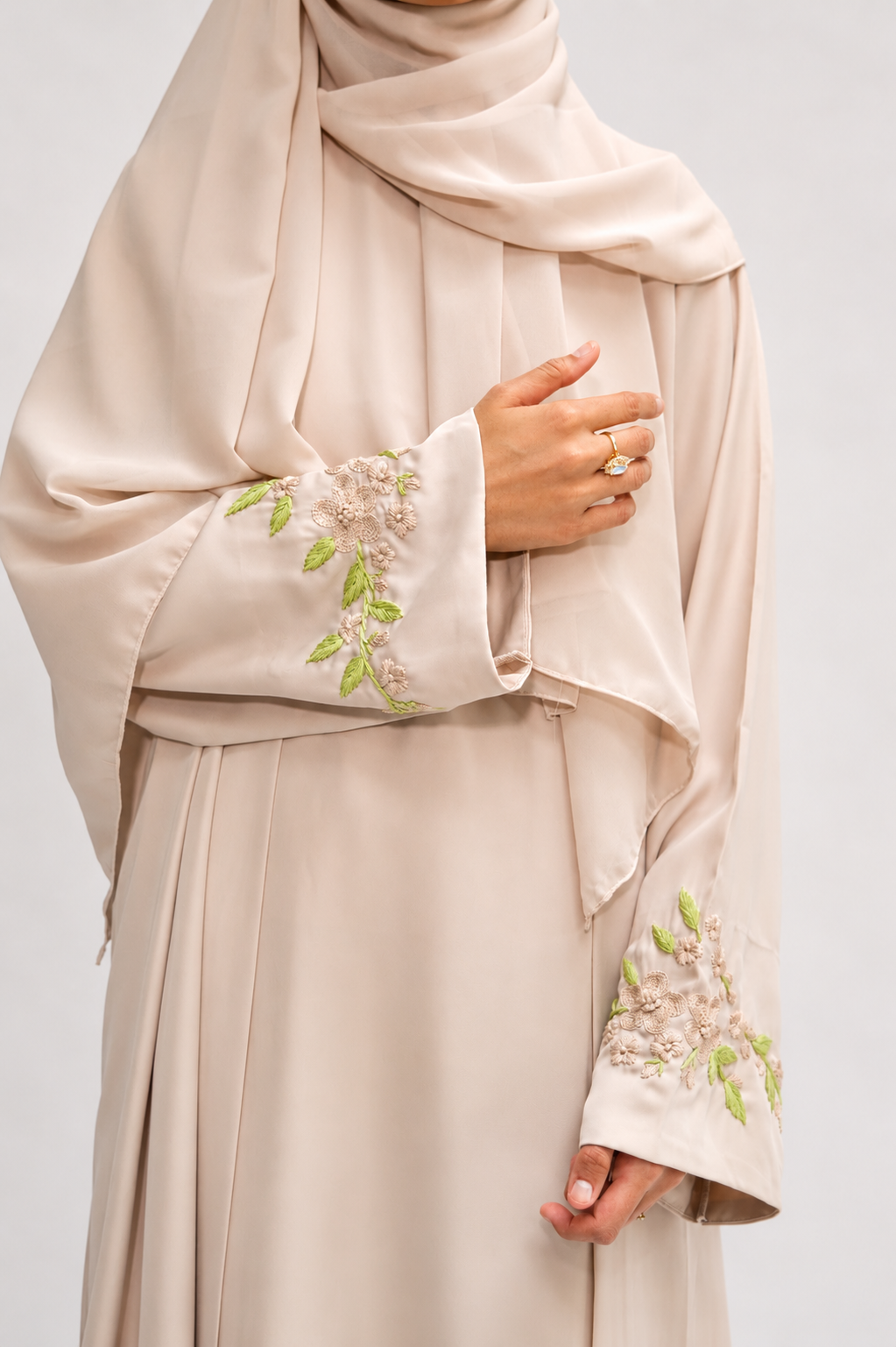 Delilah Abaya