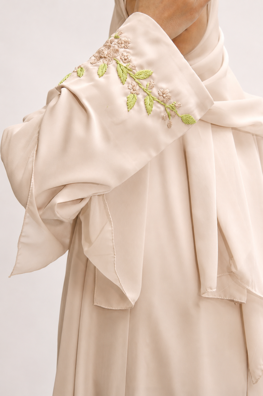 Delilah Abaya