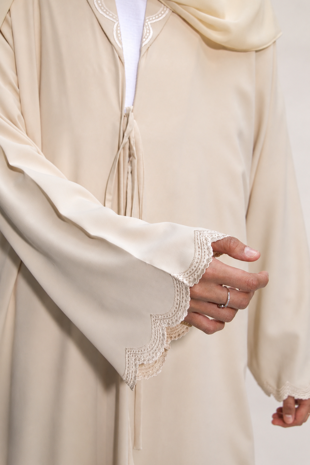 The Ivory Tie abaya