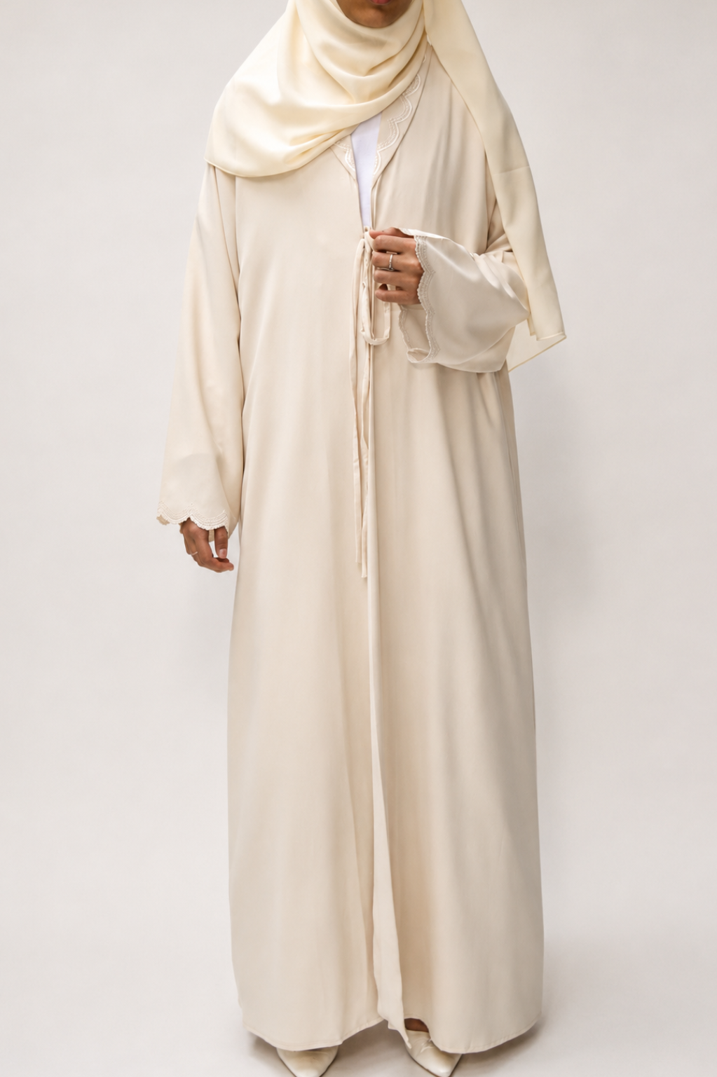 The Ivory Tie abaya