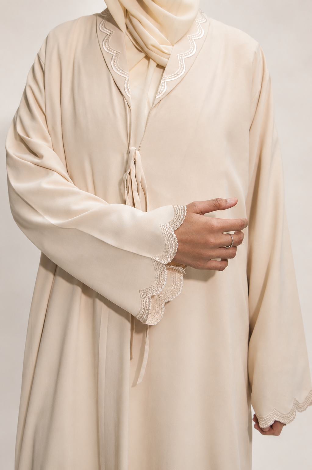 The Ivory Tie abaya
