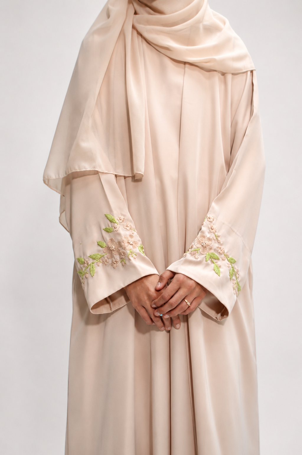 Delilah Abaya
