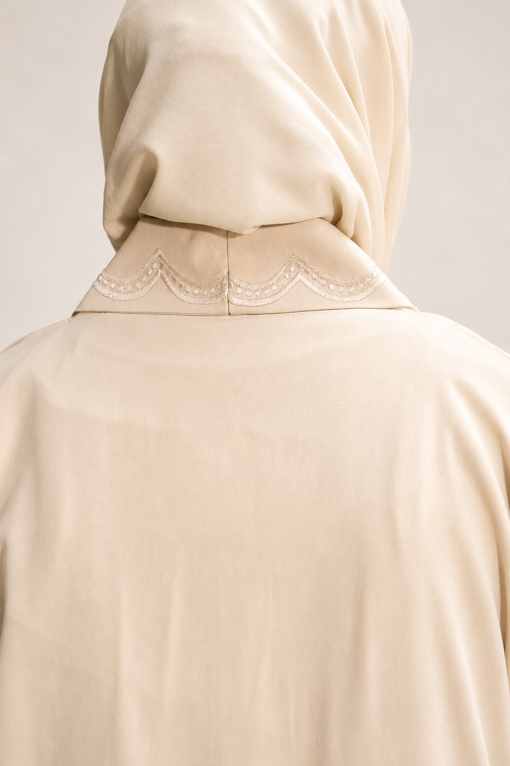 The Ivory Tie abaya