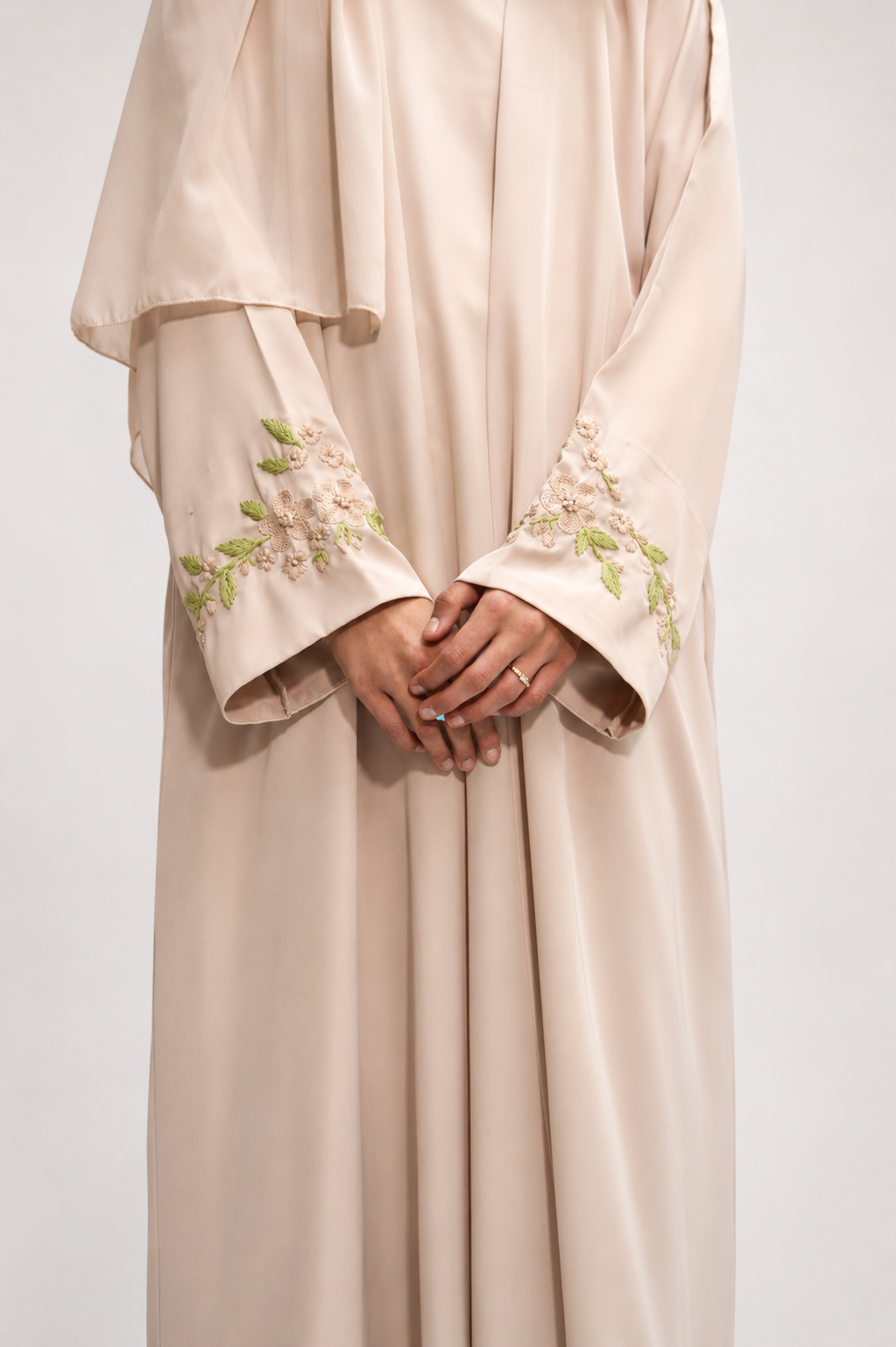 Delilah Abaya