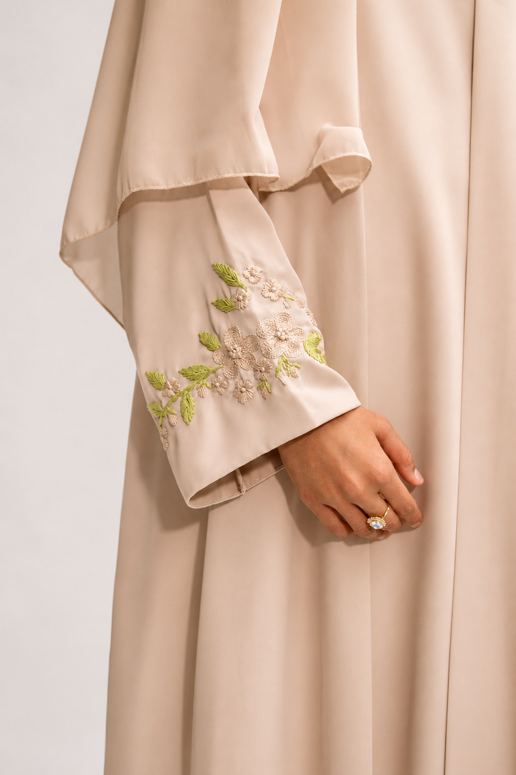 Delilah Abaya