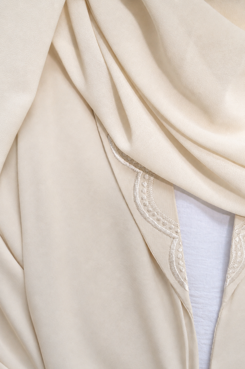 The Ivory Tie abaya