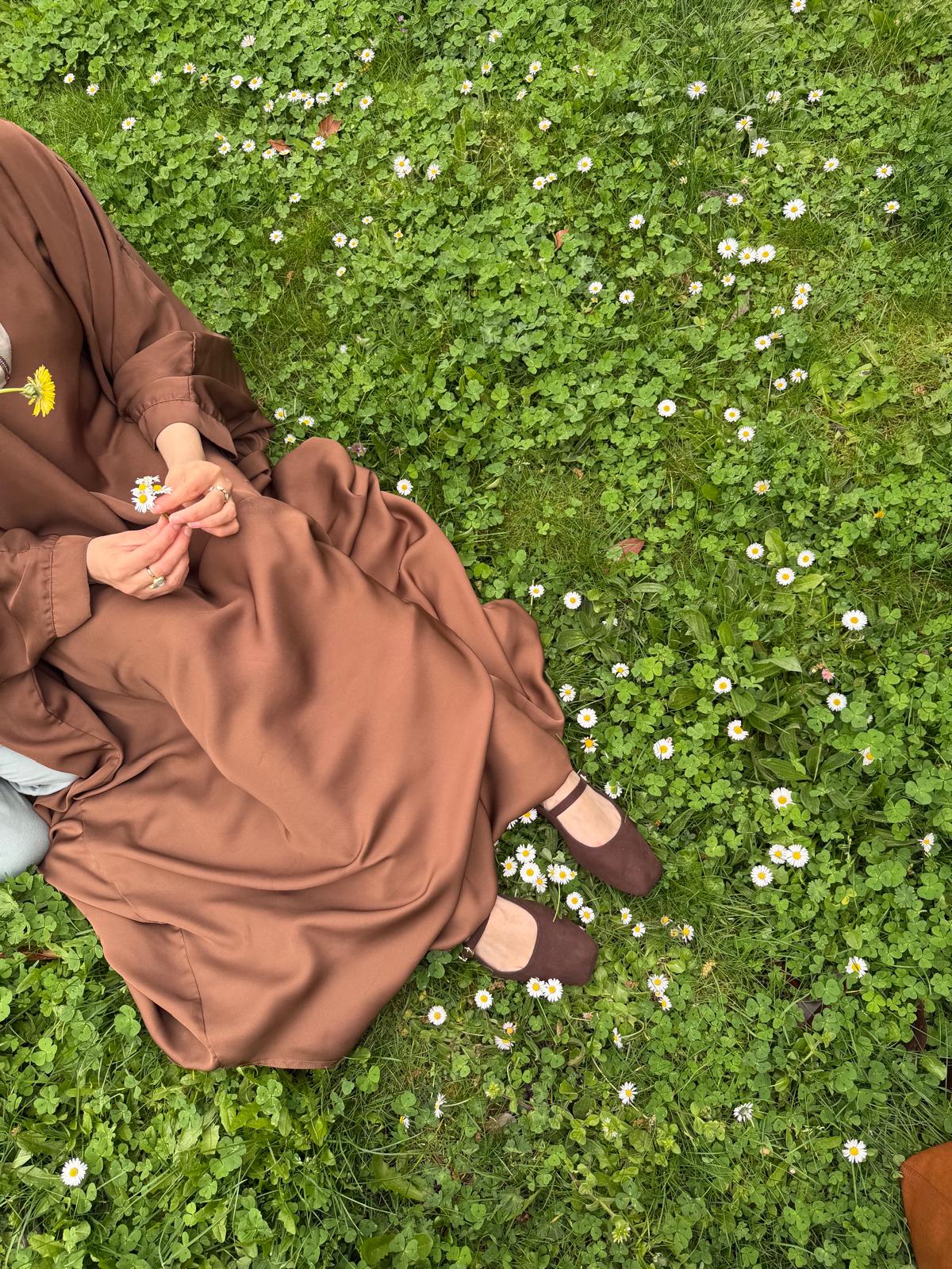 Classic Batwing Abaya in Bronze